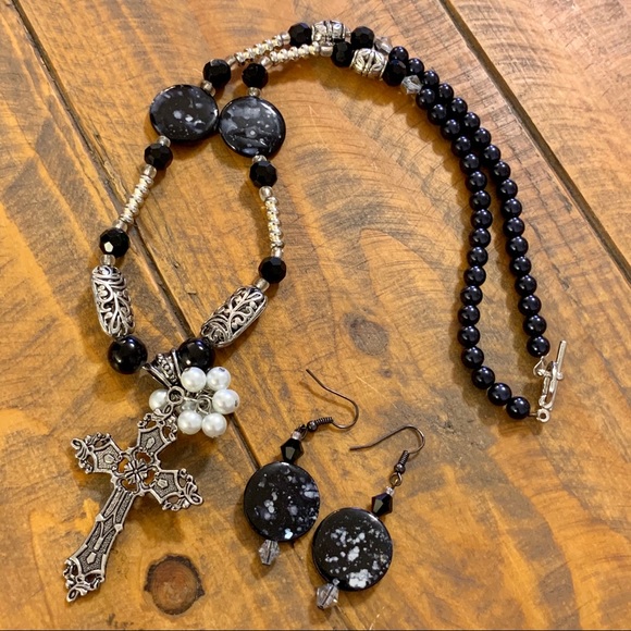 Cross Necklace and Earring Set - Picture 12 of 12